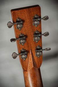 Martin D-28 Street Legend #2953129