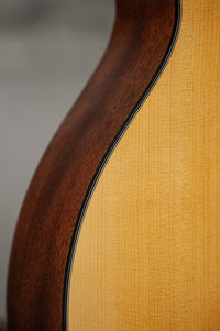 Martin 000-10E Retro Road Series Spruce/Sapele, Aging Toner #3108900