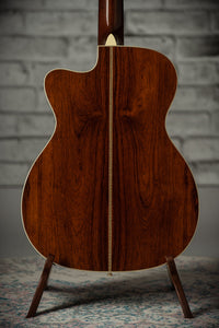 Martin OMC-28M Laurence Juber SN 35 Used