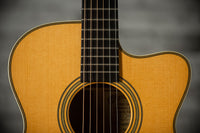 Martin OMC-28M Laurence Juber SN 35 Used