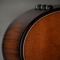 Taylor Builder's Edition 652ce Wild Honey Burst SN# 208264100