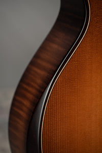 Taylor Builder's Edition 652ce Wild Honey Burst SN# 208264100