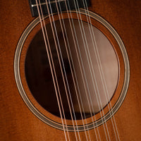 Taylor Builder's Edition 652ce Wild Honey Burst SN# 208264100